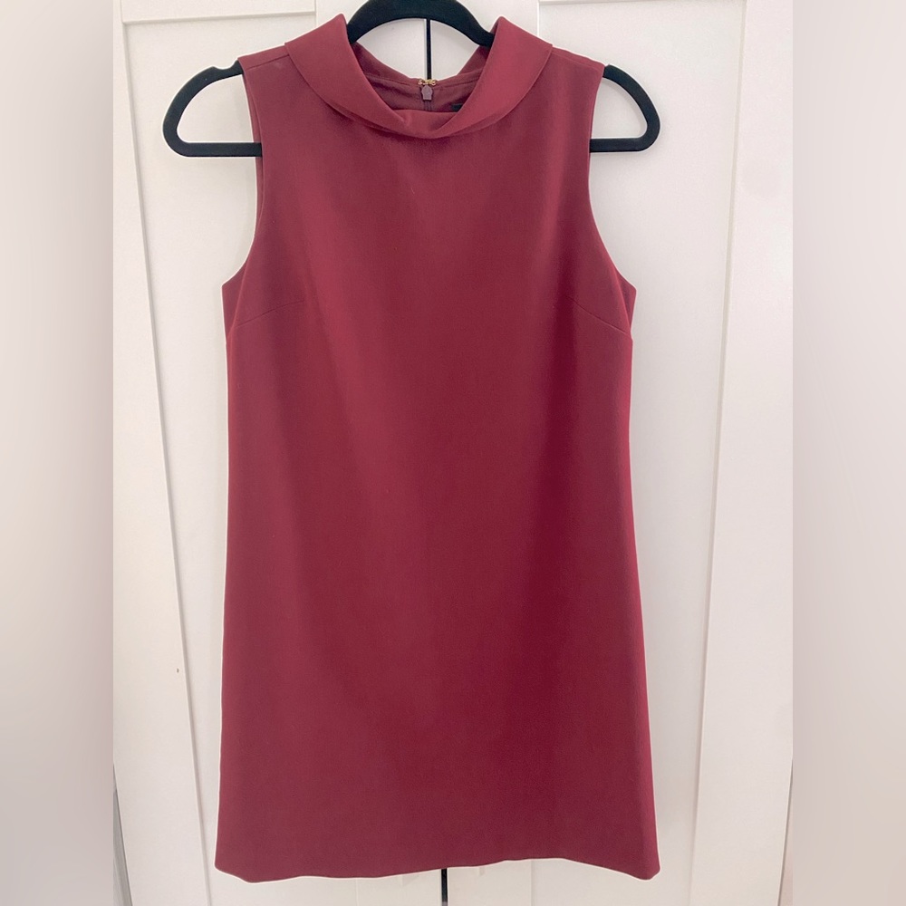 Cynthia Steffe Size 0 Crimson Mini Dress Sleeveless with Mock Neck & Back Zipper